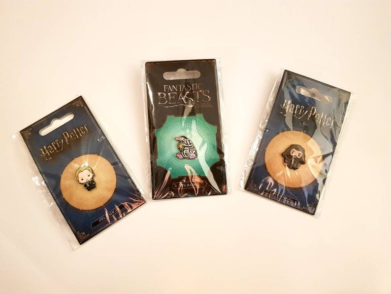3x Fantastic Beasts and Harry Potter Pin Badges