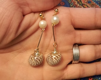 Golden Shell dangle Earrings, Sea Shell Beads Earrings, Hand Made Earring