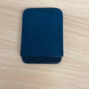 Estuche para tarjetas de visita de cuero hecho a mano