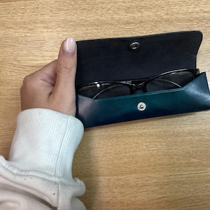 Brillenetui aus Leder