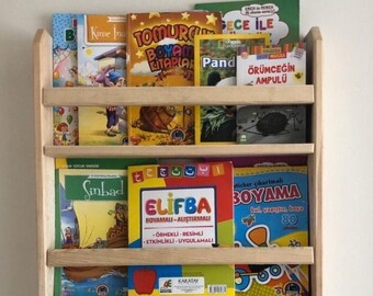 Handgjord barnbokhylla i lärkträ: Montessoristil