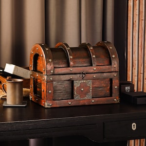 Handcrafted Vintage Wooden Chest: Rustic Jewelry Keepsake Box