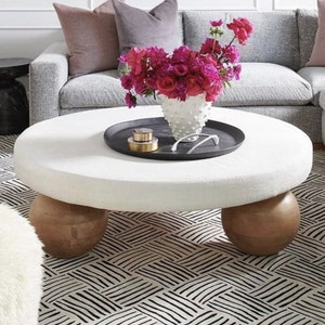 Puff Stoff Couchtisch, Puff Couchtisch mit Kugelbeinen