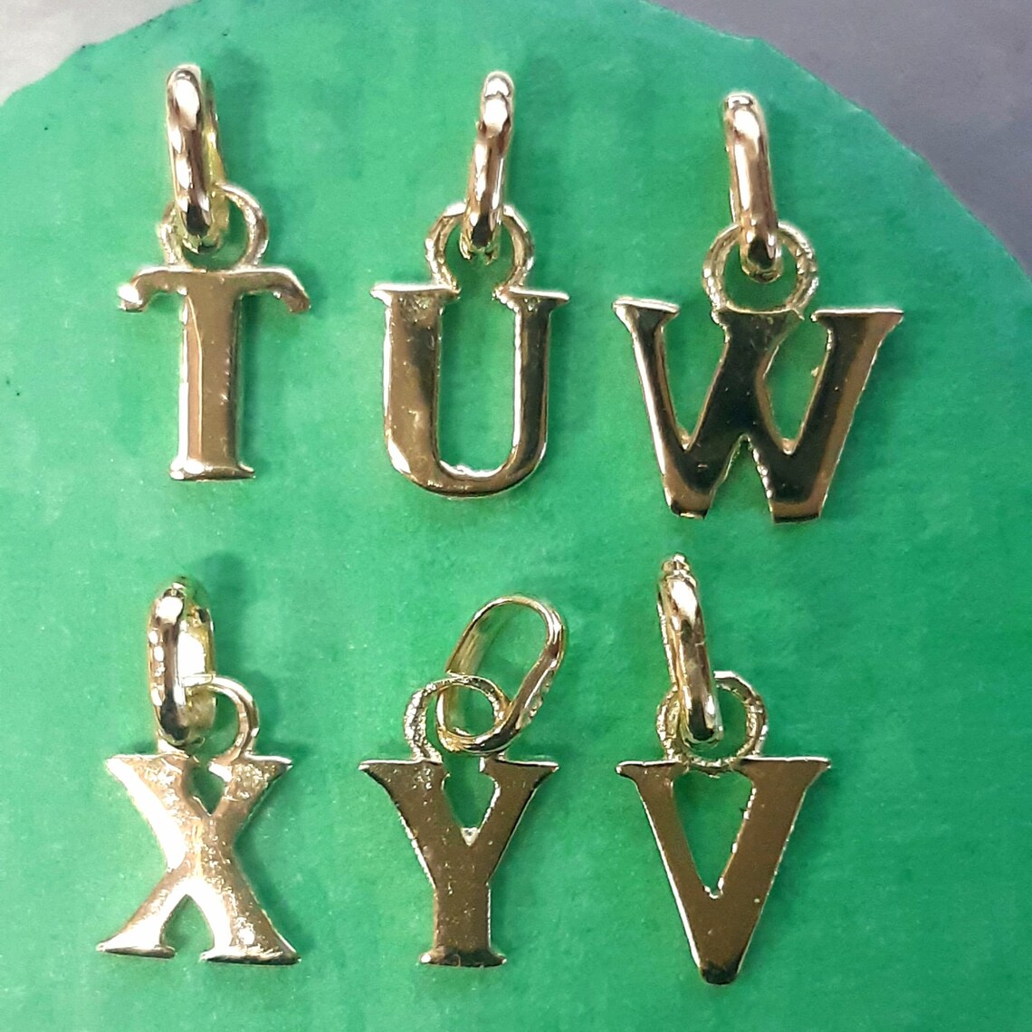 24 pour l'or pur en 6 lettres