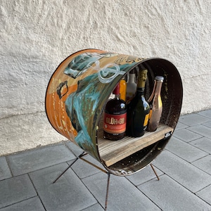 Getränkehalter \\ Minibar \\ Bierhalter  \\ personalisiertes regal aus 80l recyceltem Ölfass