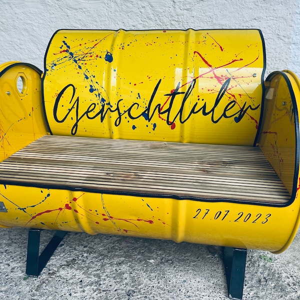 Bank \\ Sitzbank \\ Fassmöbel \\ Gartenbank \\ Familienname aus 200l recyceltem Ölfass