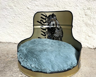 Katzenkorb \\ Hundekorb \\ Tierbett \\ Katzenbett aus 200l recyceltem Ölfass - mit Foto des Tieres