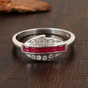 Natural 925 Sterling Silver Ruby Gemstone Ring Engagement Ring Ruby Gemstone Ring Women&#39;s Jewelry For Gift Minimalist Silver Band Jewelry