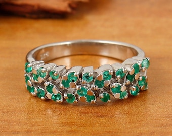 Smaragd Silber halb Eternity Ring, Mai Birthstone stapelbar Band