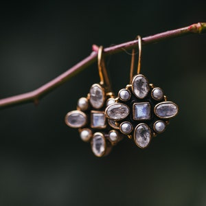 Genuine Moonstone and Freshwater pearls. Sterling silver earrings. Gold vermeil. Inspired in jewel from The Renaissance. Antique Style