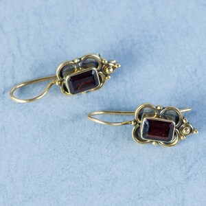 Genuine Garnet Gemstone. Sterling silver earrings. Gold vermeil. Inspired in jewel from The Renaissance. Antique Style. Vintage Jewelry image 2