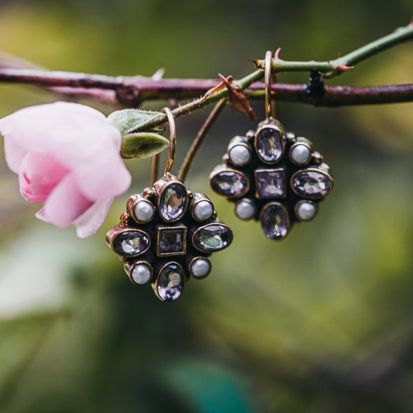 Genuine Amethyst and Freshwater pearls. Sterling silver earrings. Gold vermeil. Inspired in jewel from The Renaissance. Antique Style