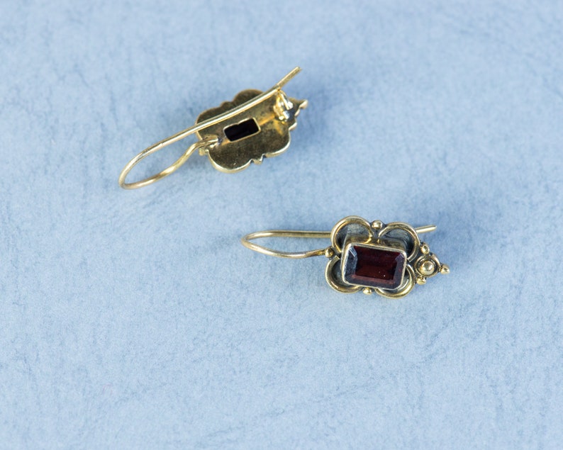 Genuine Garnet Gemstone. Sterling silver earrings. Gold vermeil. Inspired in jewel from The Renaissance. Antique Style. Vintage Jewelry image 4