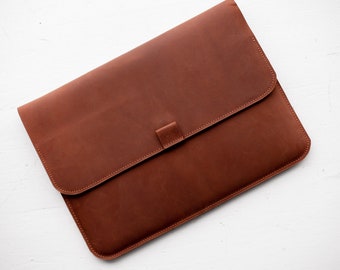 Funda de cuero para MacBook con interior de fieltro: Funda para portátil de 15 pulgadas