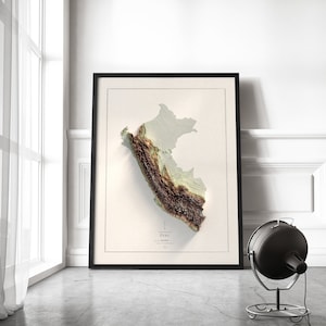 Pode incluir: Um mapa emoldurado do Peru com um design de relevo topogr&aacute;fico 3D. O mapa &eacute; impresso em papel branco e tem uma moldura preta. O mapa &eacute; exibido em uma parede branca com uma l&acirc;mpada preta em primeiro plano.