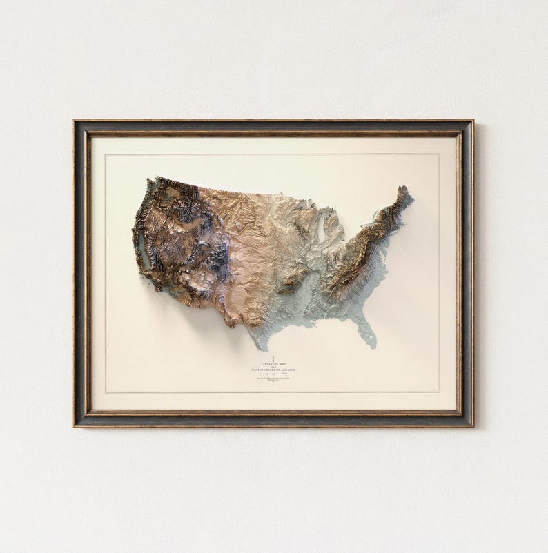 Mapa topográfico dos EUA para impressão: Arte de parede topográfica dos Estados Unidos, pôster geográfico decorativo detalhado. imagem 1