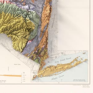 Op de afbeelding: Een gedetailleerde, driedimensionale topografische kaart van het noordoosten van de Verenigde Staten, inclusief Pennsylvania, New Jersey, Connecticut en Massachusetts. De kaart heeft een reli&euml;feffect met kleuren die hoogteverschillen aangeven, en toont de Atlantische Oceaan en Long Island Sound.