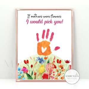 Artigianato per impronte di fiori, arte per impronte di mani per la festa della mamma felice, artigianato per bambini piccoli, festa della mamma felice, attività fai da te per bambini in età prescolare