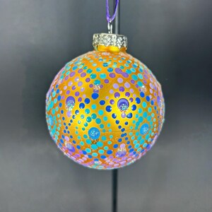 Schön, Einzigartig, Spaß, festlich, und ein von einer Art Blau und Lila mit Glitter-Mitte Wrap Rund Mandala Handgemalte Goldglasverzierung