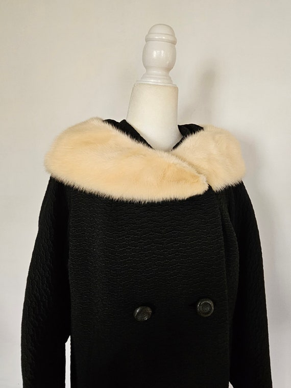 Vintage 1960s coat, 1960s Blonde mink collar coat… - image 4