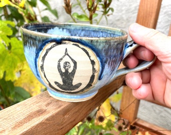 Yoga Tasse getöpfert 350 ml  MehrMeer Teetasse blau grün drip optic Keramik handgemacht, Jumbotasse, Geschenk für Sie, dünner Rand