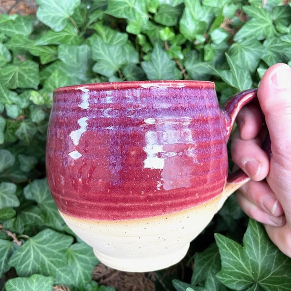 600 ml Kaffeetasse Tasse getöpfert in Beere rot Keramik handgemacht Teetasse Frühstückstasse mit Ökostrom gemacht