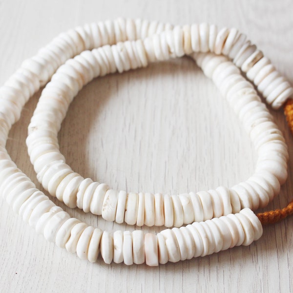Conch Shell Necklace / 10mm Pure White 24inch / Beads / Tribal / Vintage style / Handmade Jewellery