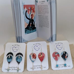 Pendientes únicos de arte del tarot, nuevo comienzo, nuevos comienzos, equilibrio, armonía, Sagitario, reciclado, moda ecológica, ligeros,