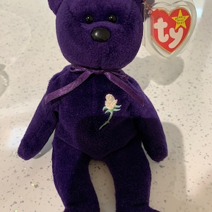 1st Edition Ultra Rare Princess Diana Beanie Baby 1997 ( excellent condition )