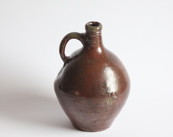 Saltglaze stoneware wine jug, Belgium 17th - 18th century