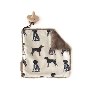 Couverture Binky pointeur allemand, pointeur allemand à poil court, attache-tétine doux pour chien, tétine douce Lovey, cadeau bébé pour attache-tétine chien
