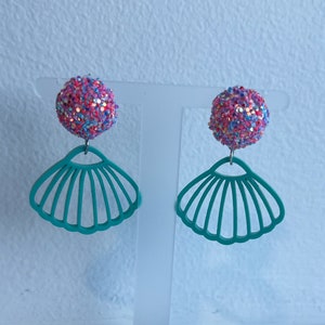 Seashell Glitter Top Earring / Mermaid Shell Earring / Closed Seashell Earring / Clam Shell Earring / Shell and Pearl Earring