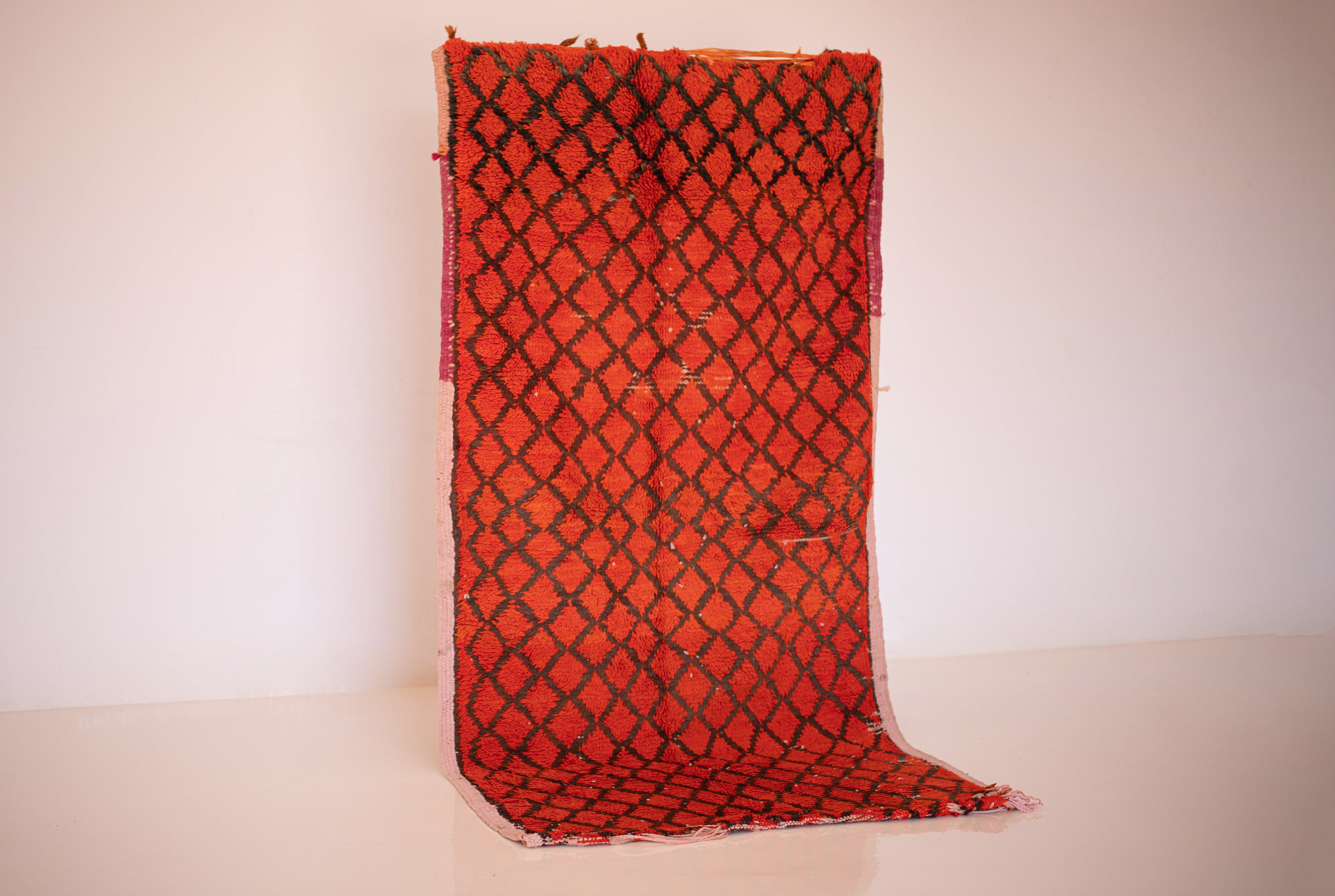 モロッコ製 手織りベルベル族ラグ 絨毯 カーペット赤 トルコ、ギャッベ