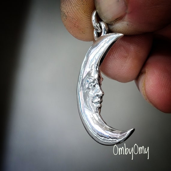 EL MOON by mananails ♡ Jewelry silver Moon Face Pendant, Sterling Silver Jewelry, Crescent Moon, Smiling