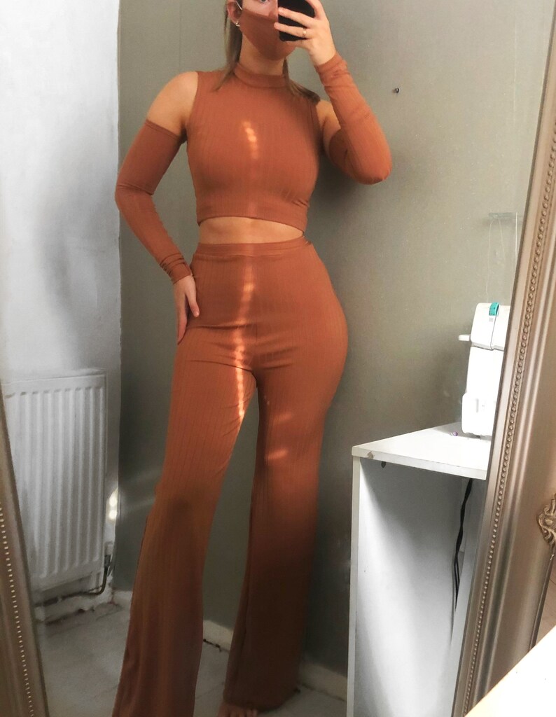 Crop top /& wide leg ribbed loungewear set