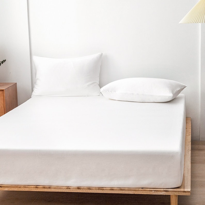 Queen size 100% Organic Bamboo Fitted Sheet 1-piece | Deep Pocket | Luxurious Cooling Silky Soft Sheet Bedding| White Oatmeal Pink Grey Lilac Sage