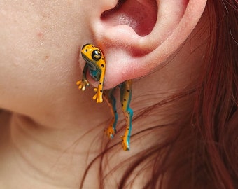 手描きのカエルのイヤリング「オレンジ＆ブルー」 - Etsy 日本
