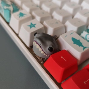 Shark keycap, Cute Shark keycap, Animal Keycap, Custom keycap, Artisan Keycap, Animal Keyboard