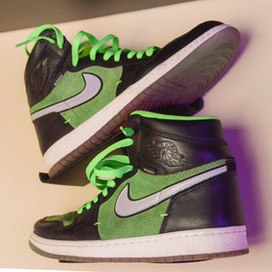 Sneaker Wall Mounted Display Rack , Sneaker Collector , Invisible Shoe ...