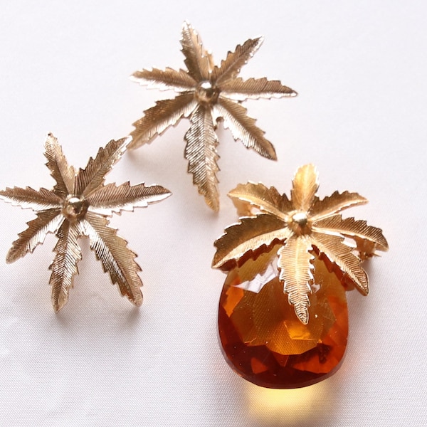 Vintage 1964 Signed Sarah Coventry Autumn Haze Brooch/Pendant With Matching Clip Earrings