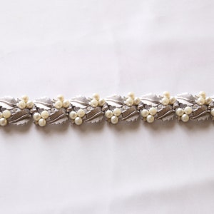 Vintage 1950's Signed Crown Trifari Silver Tone Leaf & Faux Pearl Link Bracelet