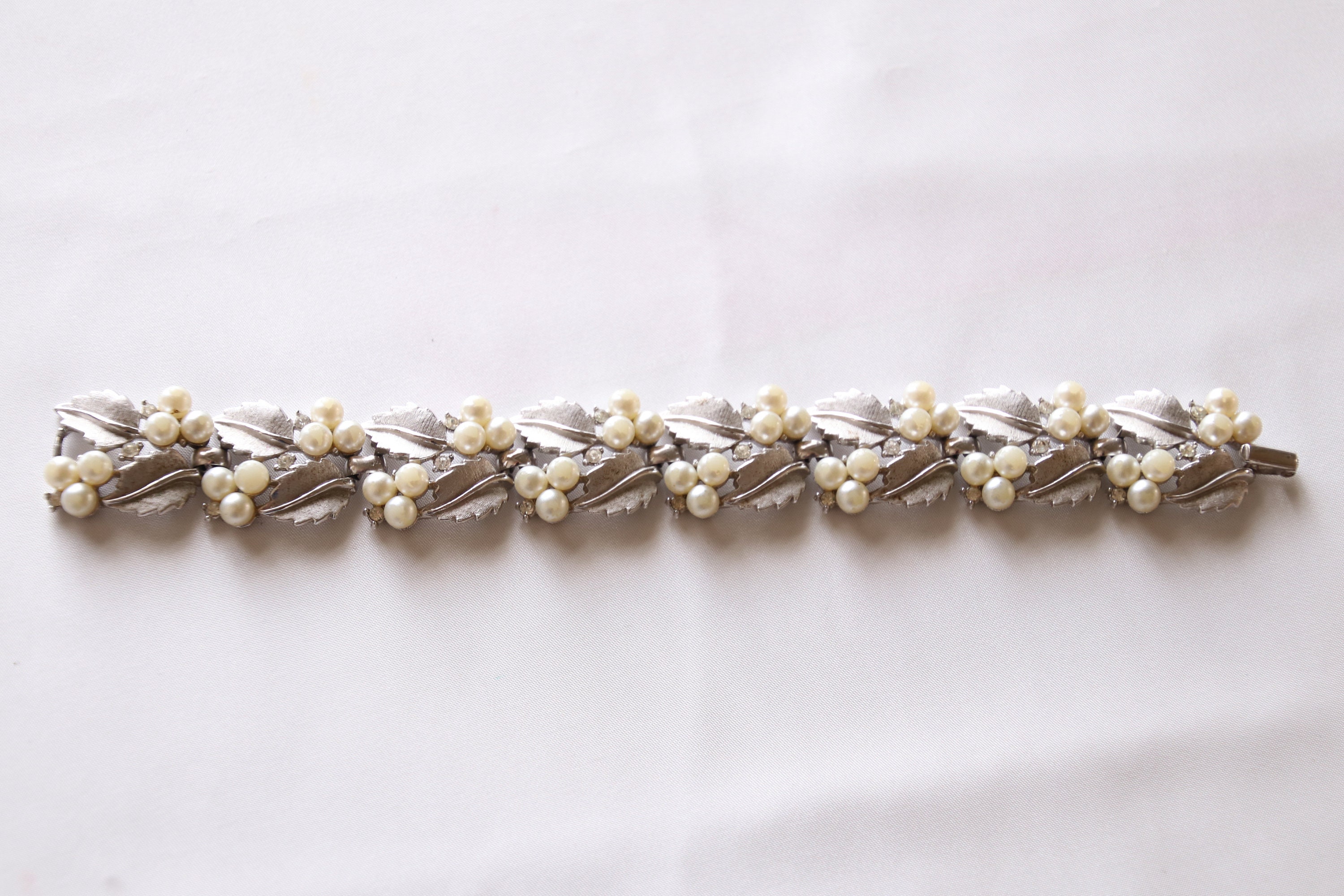 Vintage 1950's Signed Crown Trifari Silver Tone Leaf & Faux