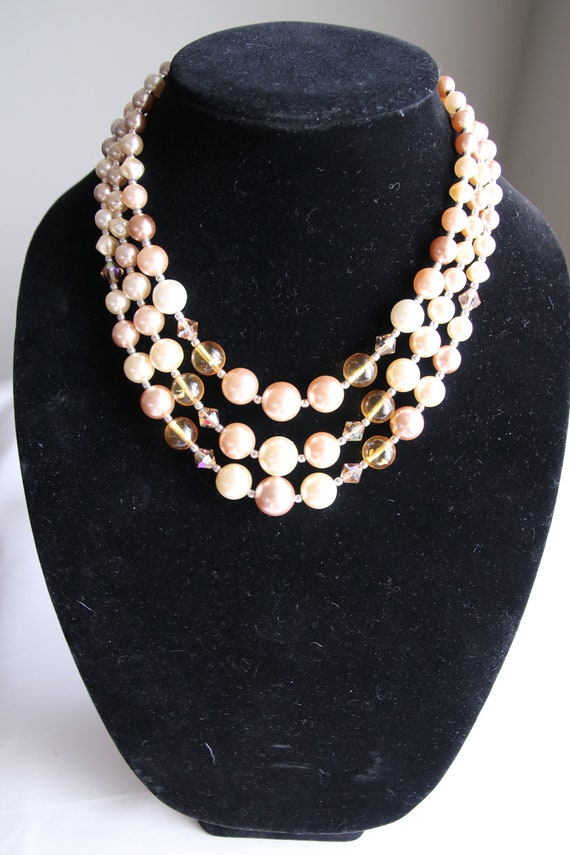 Vintage 1960's 3 Strand Faux Pearl/Crystal Neckla… - image 9