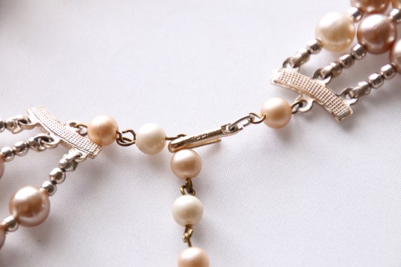 Vintage 1960's 3 Strand Faux Pearl/Crystal Neckla… - image 3