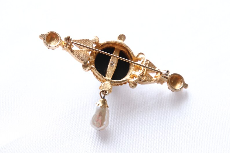 Vintage 1960/'s Signed Florenza Gold ToneBlackFaux Pearl Brooch