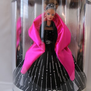 Vintage 1998 Happy Holidays Barbie Doll Special Edition New In Box