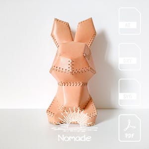 Scultura decorativa a forma di coniglio a basso contenuto di poligoni / Modello e tutorial per la lavorazione della pelle / PDF Ai DXF SVG