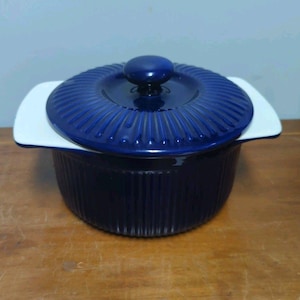 Roshco Cobalt Blue 8 Round 2 Qt. Casserole Baking Dish With Lid