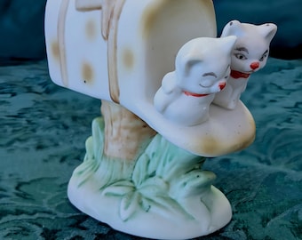 Rare Vintage Artmark Porcelain Kitten/Cats Mailbox Figurine Taiwan