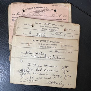 Prescrizioni antiche / Prescrizioni mediche vintage scritte a mano / carta / effimeri / Prescrizioni mediche / Primi anni del 1900 / Set di 18